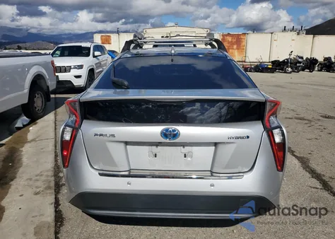 2018 Toyota Prius z USA, uszkodzony, nr VIN JTDKBRFU9J3597828